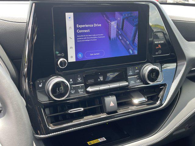 used 2023 Toyota Highlander car, priced at $45,498