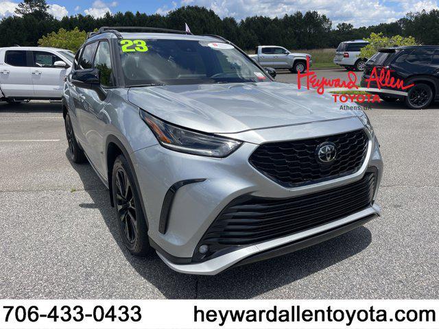 used 2023 Toyota Highlander car, priced at $45,498