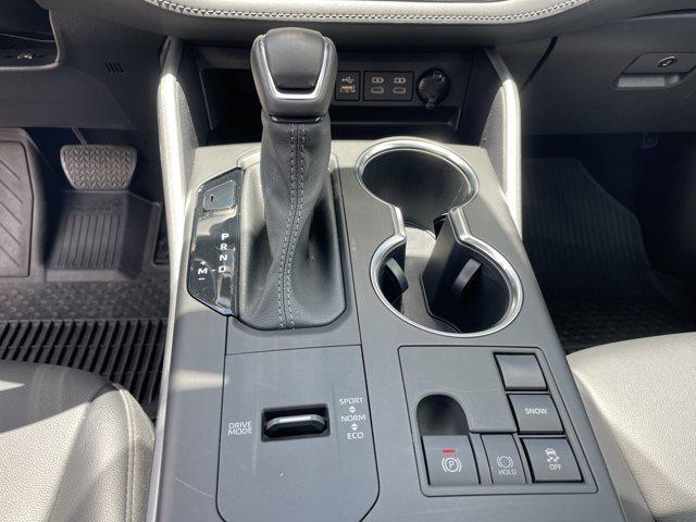 used 2023 Toyota Highlander car, priced at $45,498