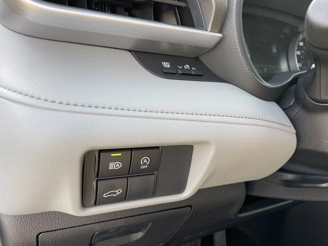 new 2025 Toyota Highlander car, priced at $47,048
