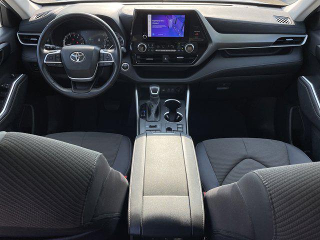 used 2024 Toyota Highlander car, priced at $39,998