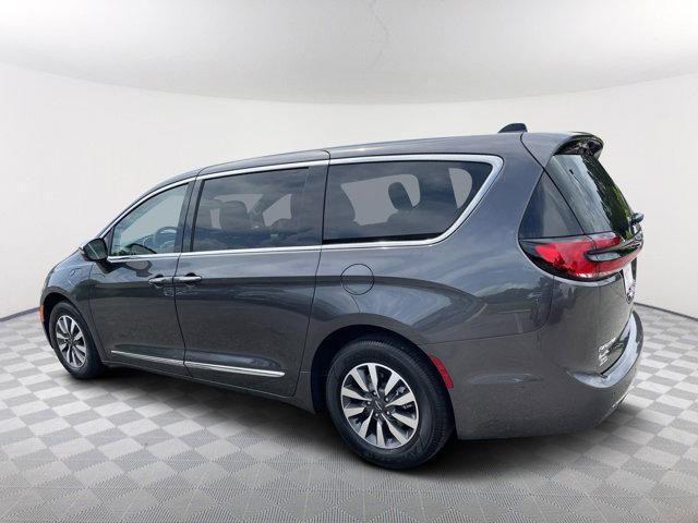 used 2023 Chrysler Pacifica Hybrid car, priced at $42,854