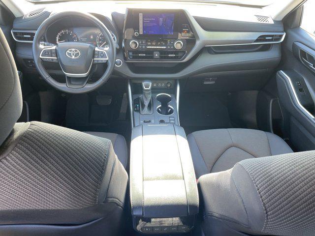 used 2024 Toyota Highlander car, priced at $38,050