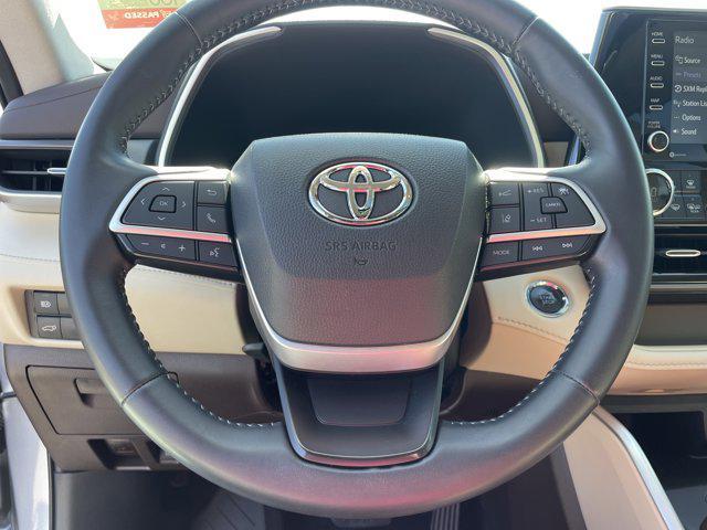 used 2022 Toyota Highlander car, priced at $35,998