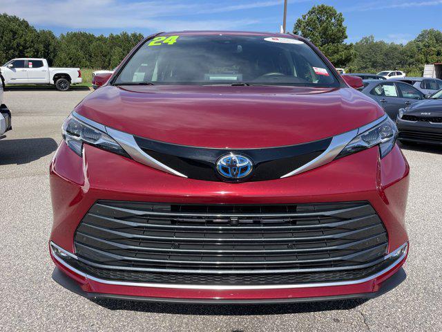 used 2024 Toyota Sienna car, priced at $52,498