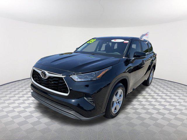 used 2023 Toyota Highlander car, priced at $32,498