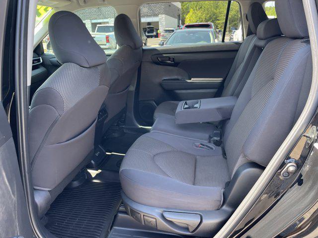 used 2023 Toyota Highlander car, priced at $32,498