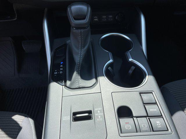 used 2023 Toyota Highlander car, priced at $32,498