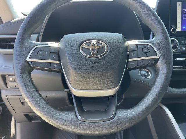 used 2023 Toyota Highlander car, priced at $32,498