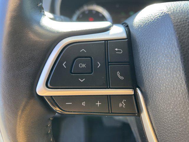 used 2024 Toyota Highlander car, priced at $32,998