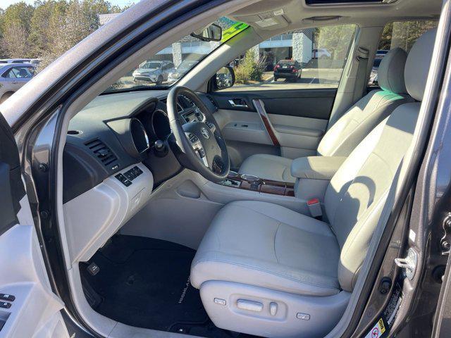 used 2013 Toyota Highlander car, priced at $15,900