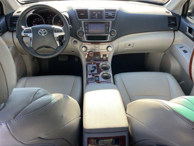 used 2013 Toyota Highlander car, priced at $15,900