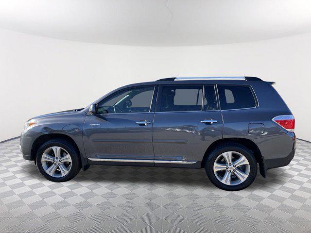 used 2013 Toyota Highlander car, priced at $15,900