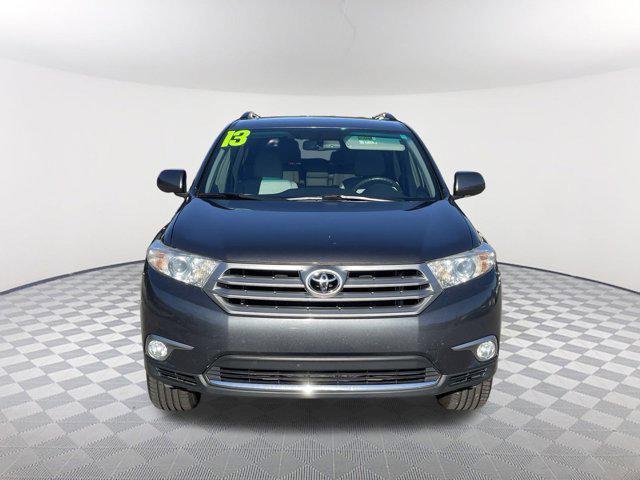 used 2013 Toyota Highlander car, priced at $15,900