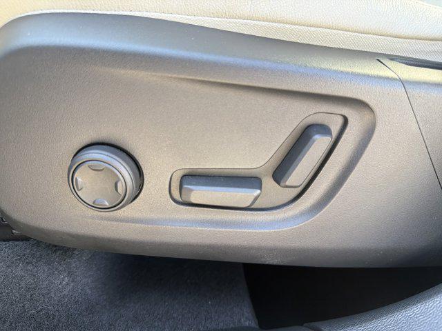 used 2023 Volvo XC40 car, priced at $30,998