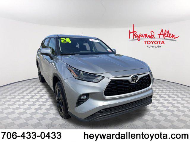 used 2024 Toyota Highlander car, priced at $37,998