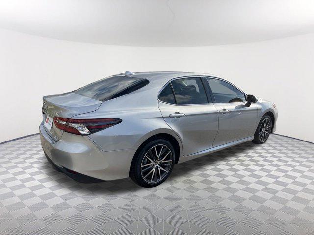 used 2023 Toyota Camry Hybrid car, priced at $28,900