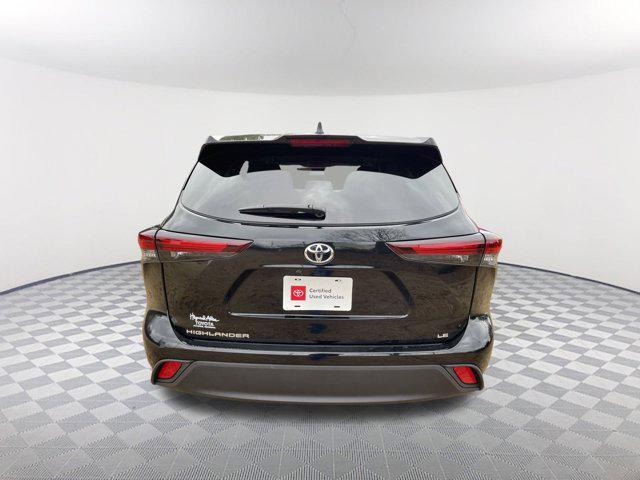 used 2024 Toyota Highlander car, priced at $37,900