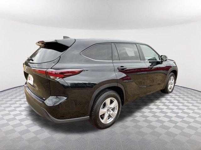 used 2024 Toyota Highlander car, priced at $37,900