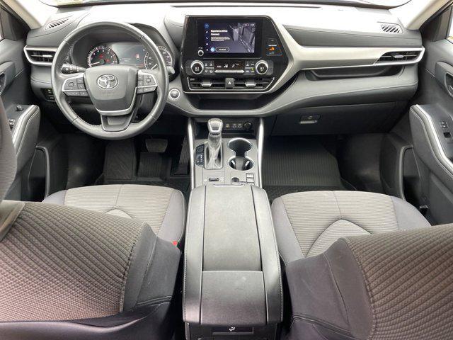 used 2024 Toyota Highlander car, priced at $37,900