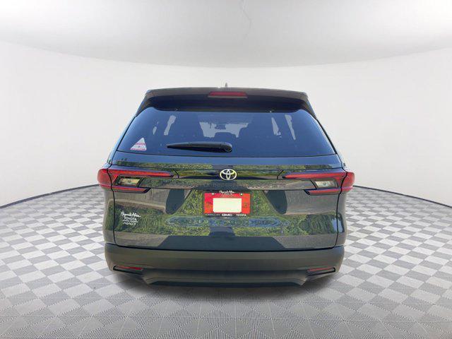 new 2025 Toyota Highlander car, priced at $46,733