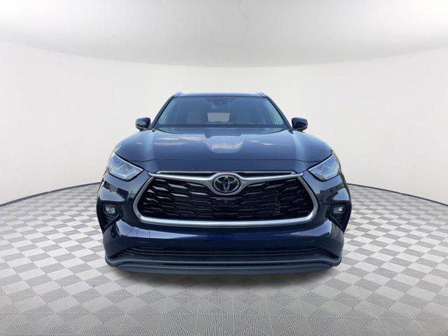 new 2025 Toyota Highlander car, priced at $54,571