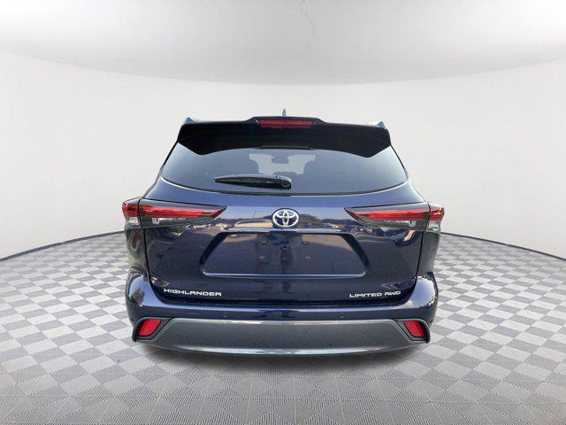 new 2025 Toyota Highlander car, priced at $54,571