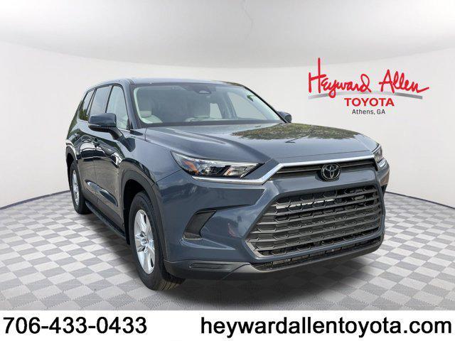 new 2025 Toyota Highlander Hybrid car, priced at $49,712