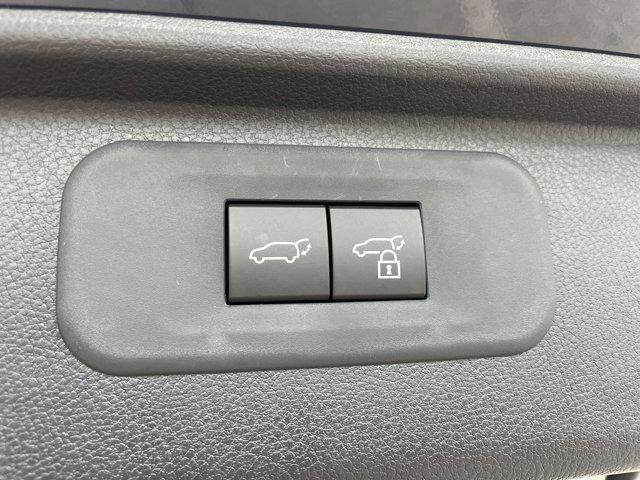 new 2025 Toyota Highlander Hybrid car, priced at $49,712