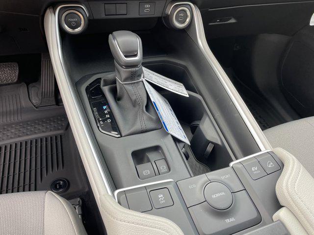 new 2025 Toyota Highlander Hybrid car, priced at $49,712