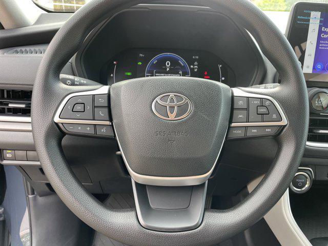 new 2025 Toyota Highlander Hybrid car, priced at $49,712