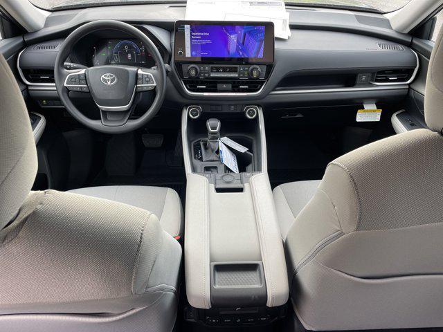 new 2025 Toyota Highlander Hybrid car, priced at $49,712