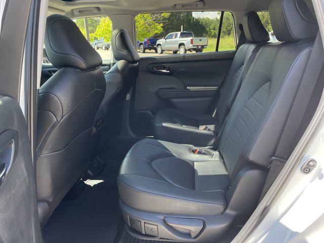 used 2024 Toyota Highlander Hybrid car, priced at $43,900