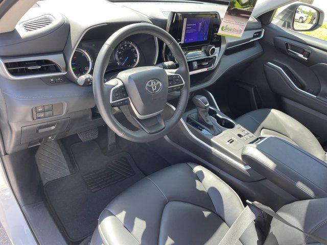 used 2024 Toyota Highlander Hybrid car, priced at $43,900