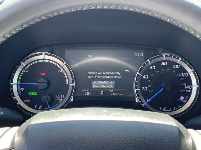 used 2024 Toyota Highlander Hybrid car, priced at $43,900