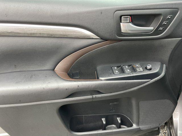 used 2017 Toyota Highlander car, priced at $21,998