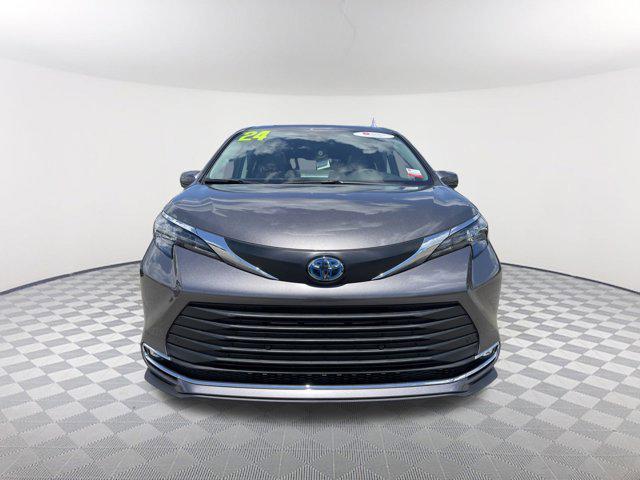 used 2024 Toyota Sienna car, priced at $45,900