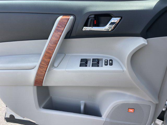 used 2008 Toyota Highlander car, priced at $12,488