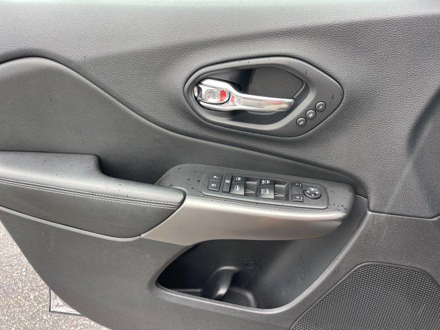 used 2019 Jeep Cherokee car, priced at $17,998