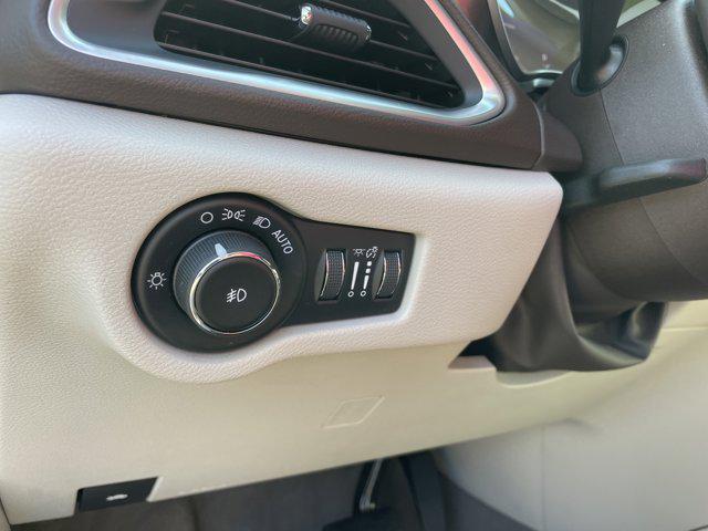 used 2018 Chrysler Pacifica car, priced at $14,998
