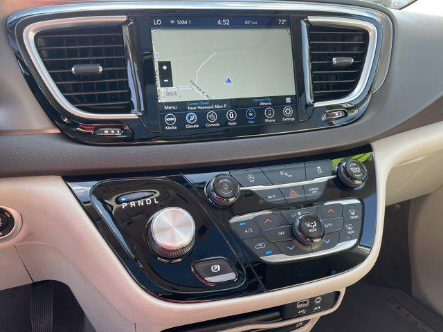 used 2018 Chrysler Pacifica car, priced at $14,998