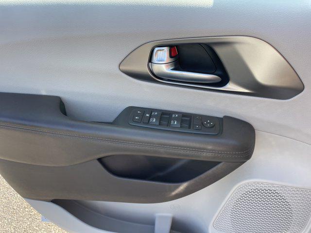 used 2018 Chrysler Pacifica car, priced at $14,998