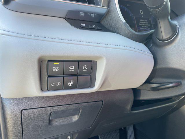 new 2025 Toyota Highlander car, priced at $54,329