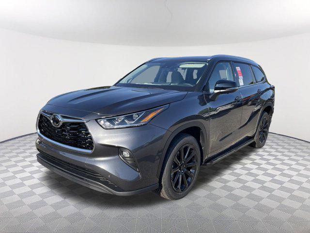 new 2025 Toyota Highlander car, priced at $54,329
