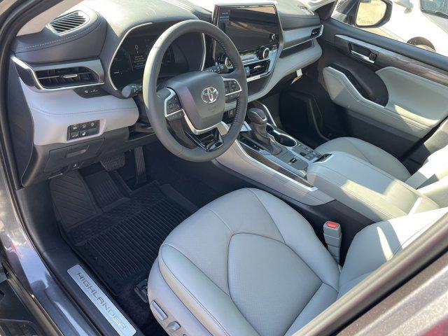 new 2025 Toyota Highlander car, priced at $54,329