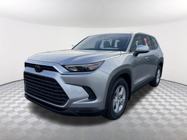new 2025 Toyota Highlander car, priced at $44,207