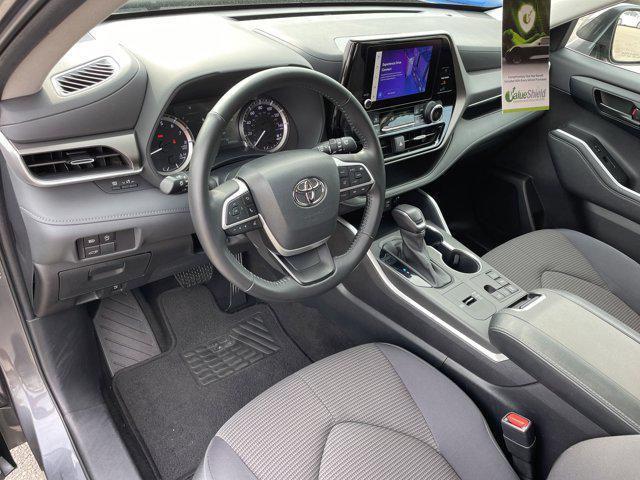 used 2023 Toyota Highlander car, priced at $35,900