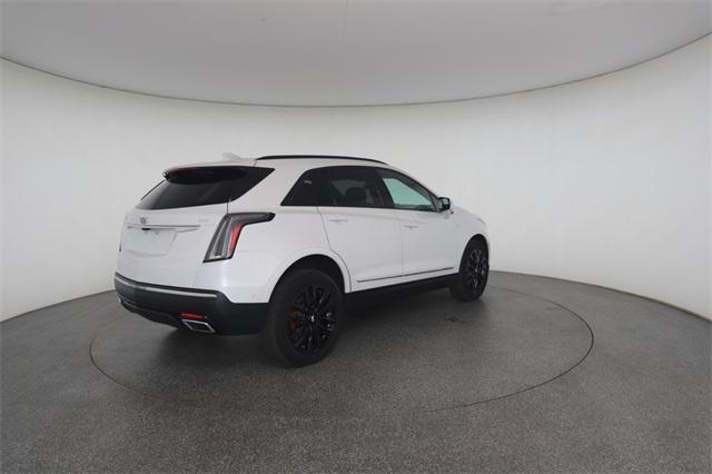 used 2022 Cadillac XT5 car, priced at $35,559