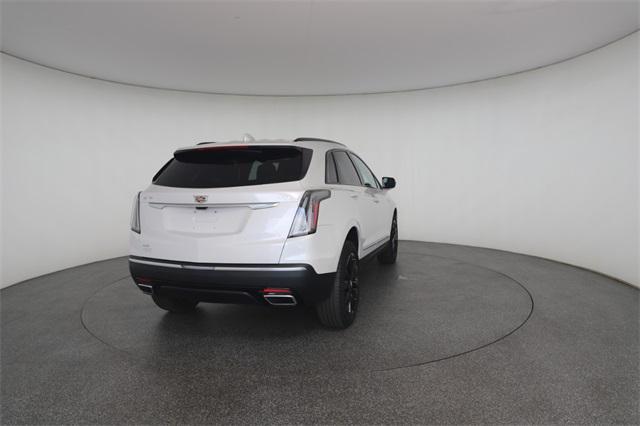 used 2022 Cadillac XT5 car, priced at $35,559