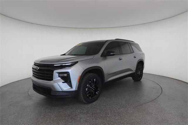 used 2024 Chevrolet Traverse car, priced at $38,999